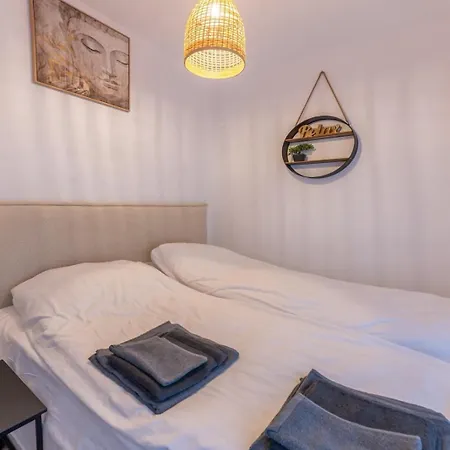 Cabacum Paradise 1 On The Seashore * Varna